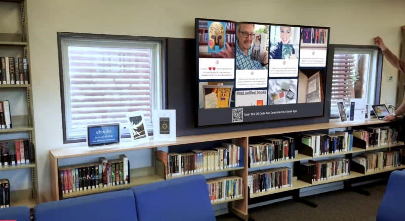 School digital signage display