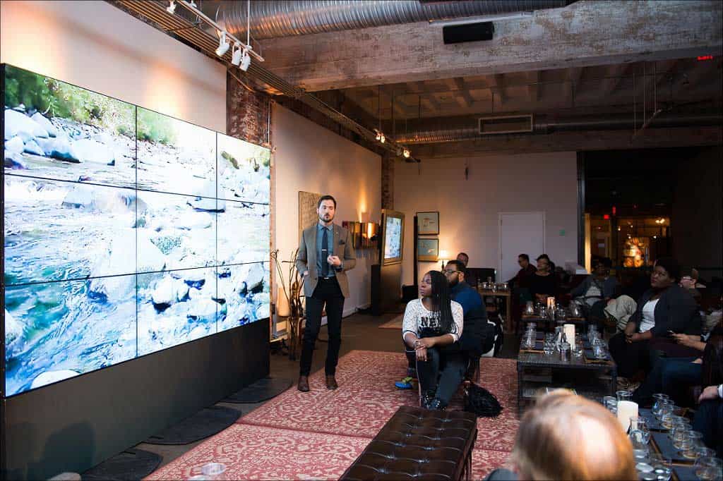 Digital signage for hotels