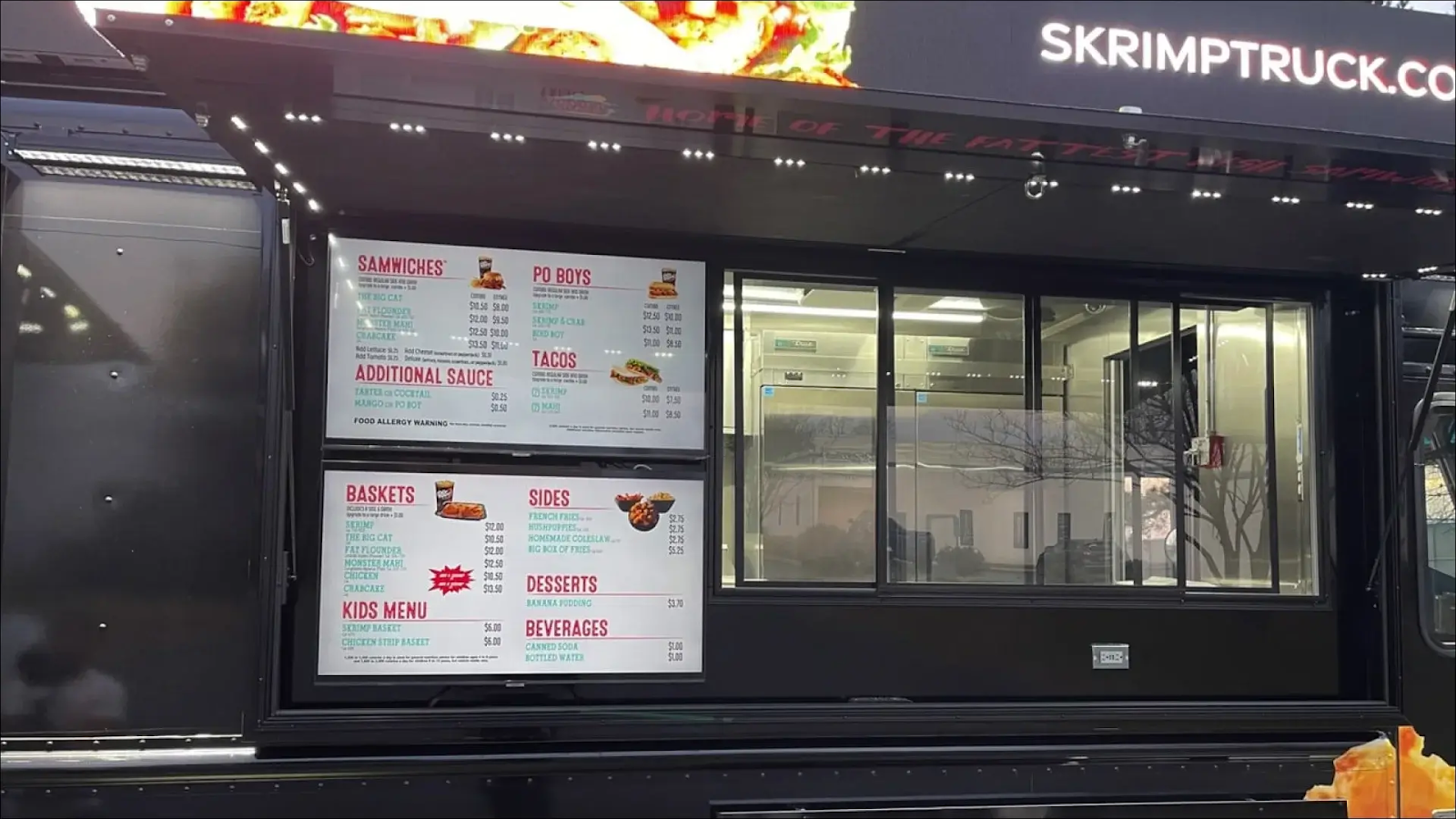 digital menu boards to your restaurant