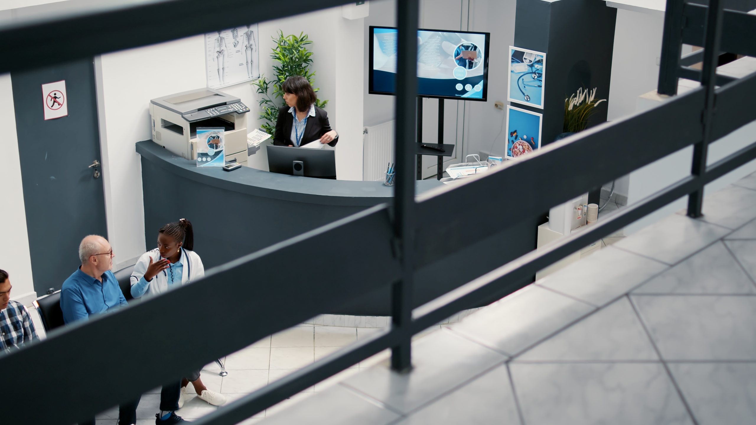 digital signage hospital