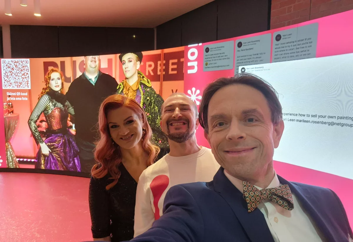 QR Code Photo Sharing