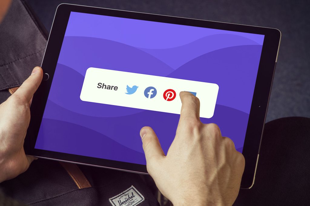 social media widget sharing buttons